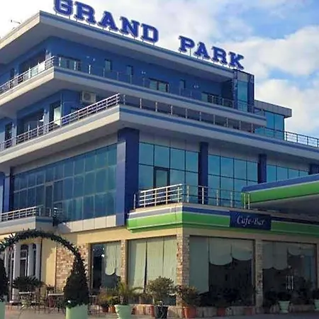 Grand Park 3* Gjirokastër